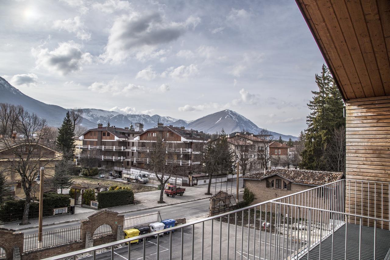 Grand Chalet Delle Rocche Рокка-ди-Меццо Экстерьер фото